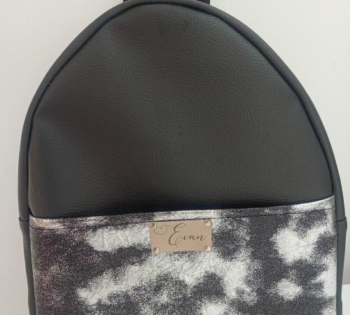 Kabelky Batohy Tasky 04